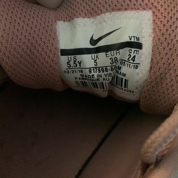 Nike air max 97 size 5.5 youth, fits a women size 7.5-8 - Picture 4 of 4